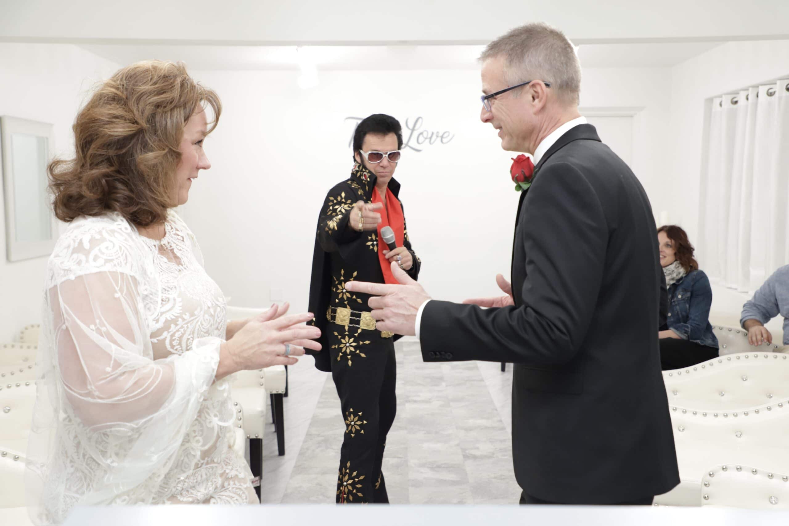 las vegas wedding chapels elvis wedding