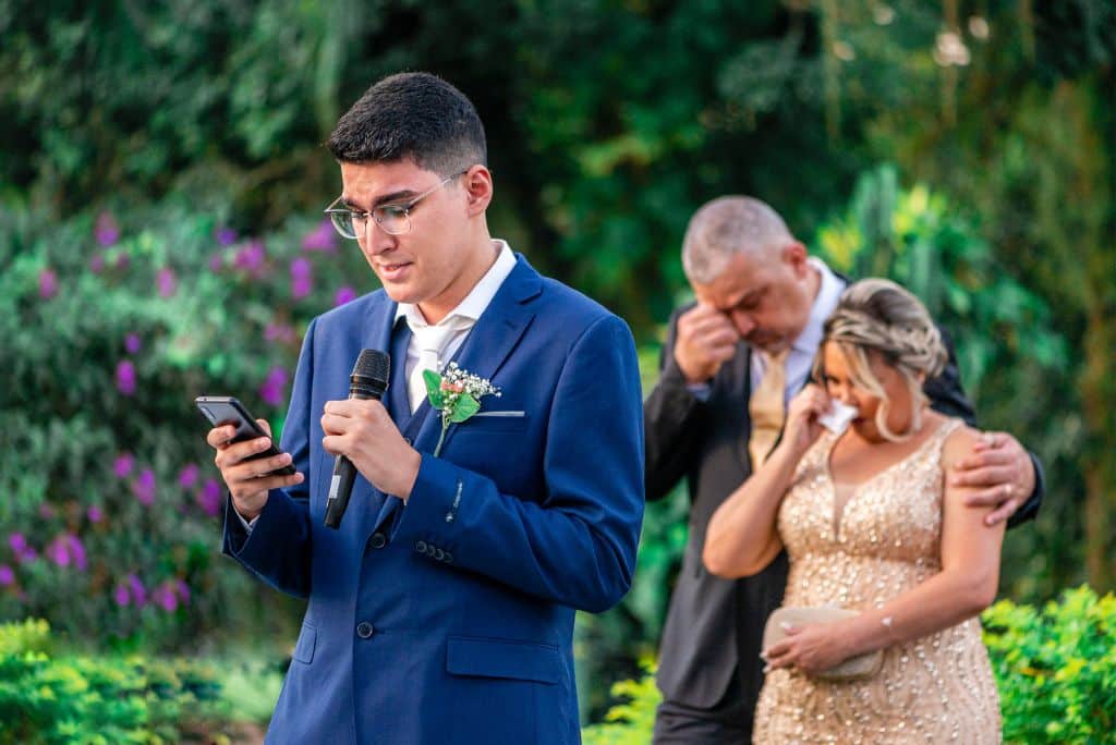 Who Gives Speeches at a Wedding