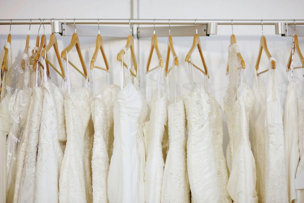 White Wedding Attire: Choosing the Perfect Dress, Suit, and Accessories