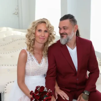 just married couple las vegas wedding chapel same day
